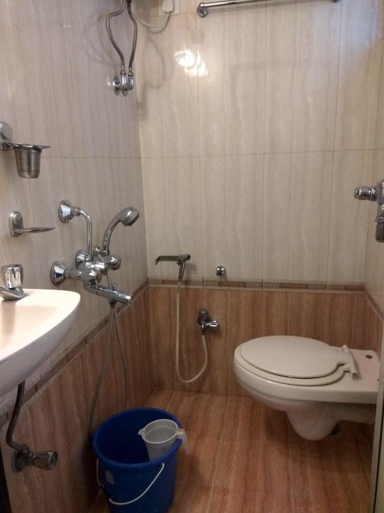 Hotel Broadway Colaba Mumbai Luaran gambar
