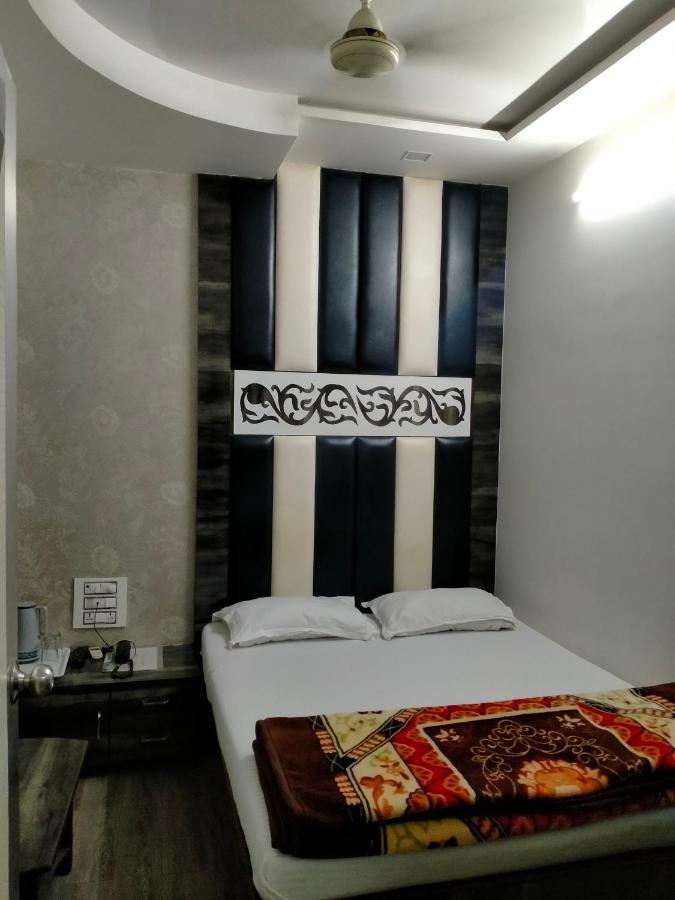 Hotel Broadway Colaba Mumbai Luaran gambar