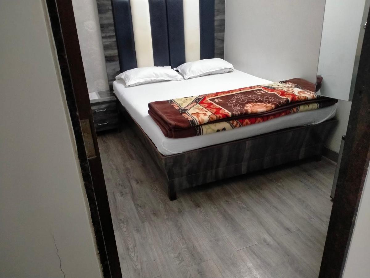 Hotel Broadway Colaba Mumbai Luaran gambar