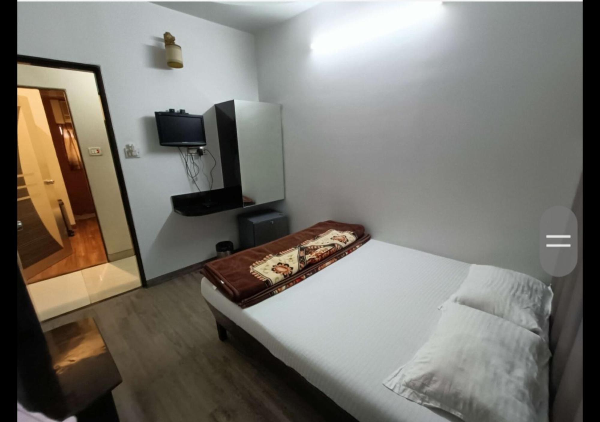 Hotel Broadway Colaba Mumbai Luaran gambar