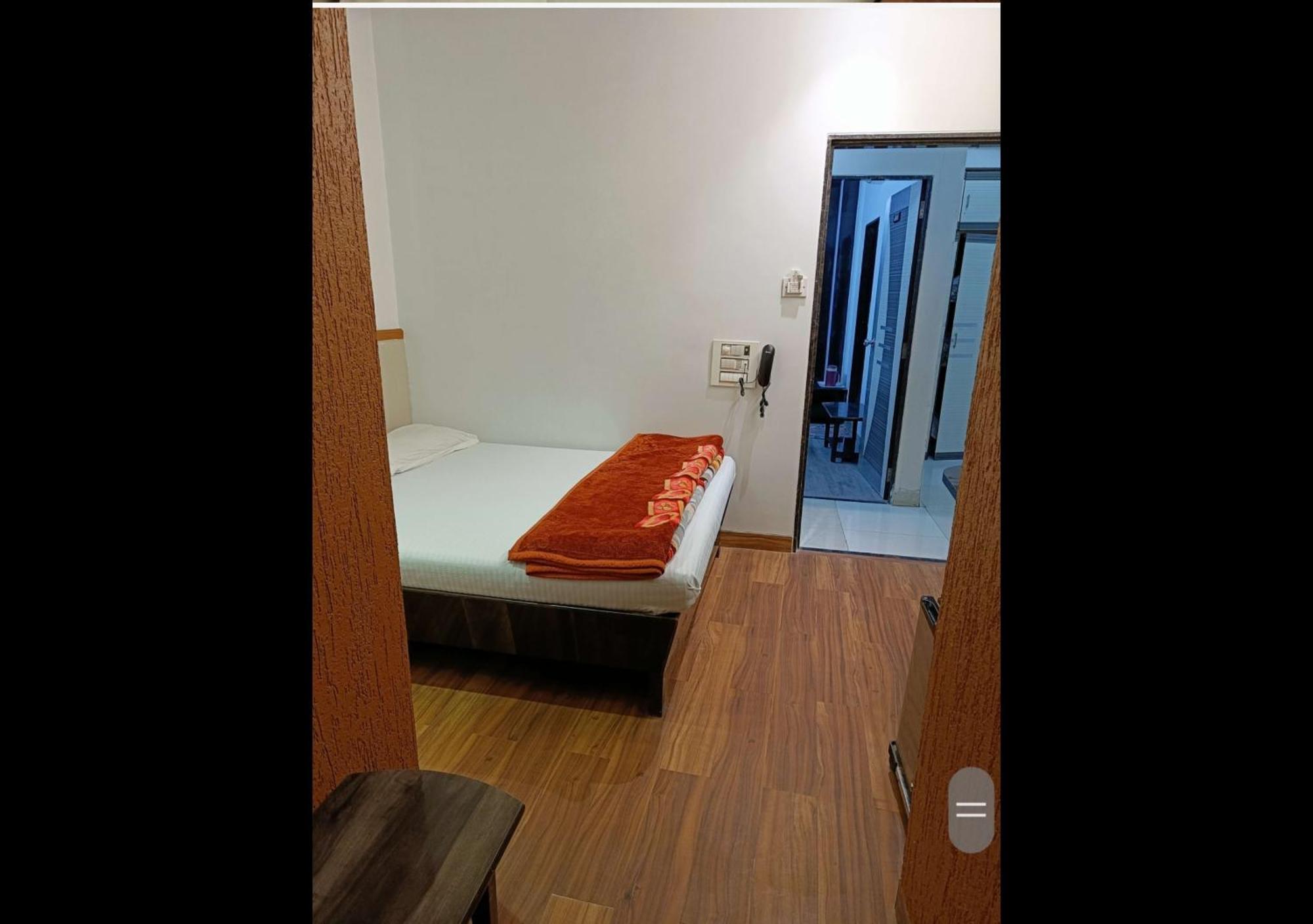 Hotel Broadway Colaba Mumbai Luaran gambar