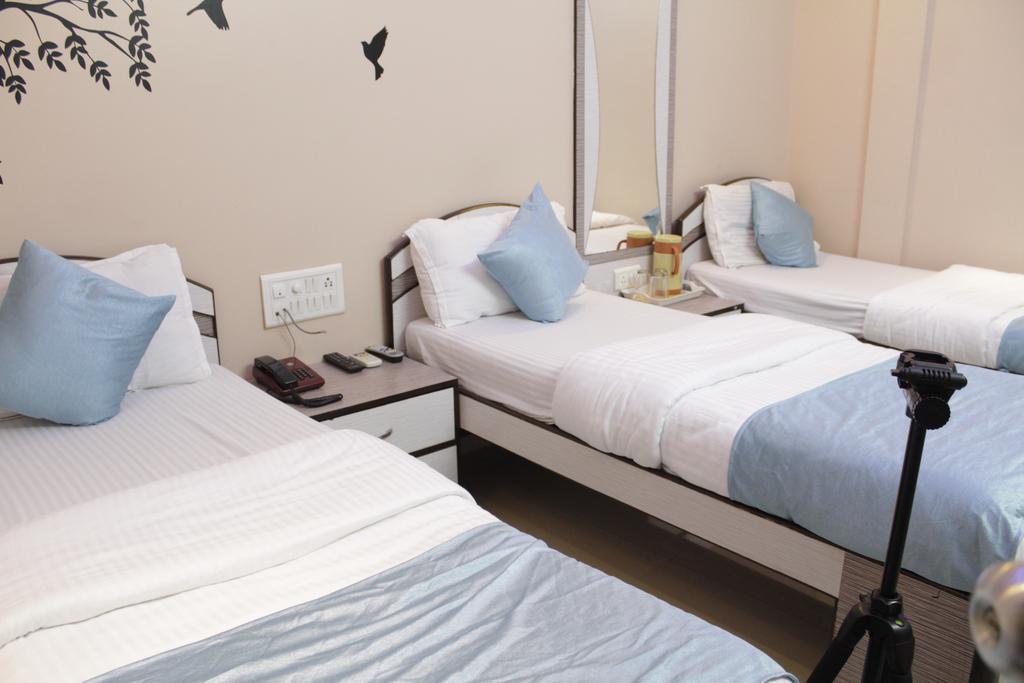 Hotel Broadway Colaba Mumbai Luaran gambar
