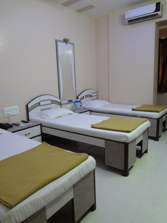 Hotel Broadway Colaba Mumbai Luaran gambar